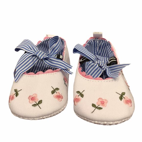Baby Girl Shoes White Floral Embroidered, NWOT - Picture 2 of 4